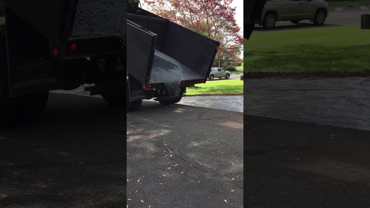 How much does 10 tons of pea gravel cost?