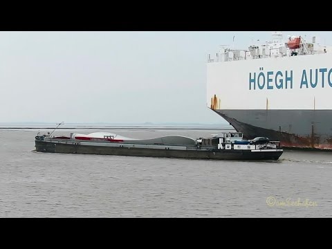 GMS MICHAEL PD5650 MMSI 244710415 riverbarge outbound Emden with windcraft blades Binnenschiff