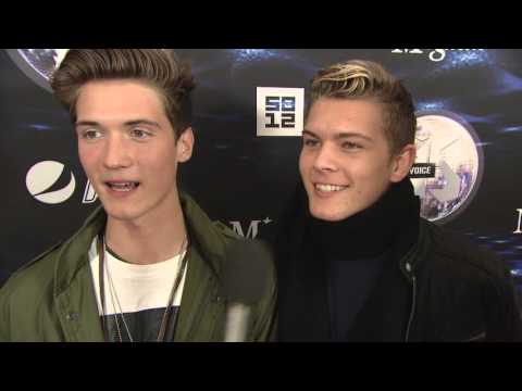 Page Four rød løber The Voice '15