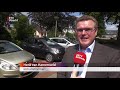 Pastoor zegent auto's vakantiegangers [RTV Utrecht]