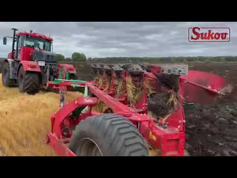 Оборотный плуг ArcoAgro 180 на Кировец