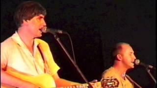 Go-Betweens Bow Down