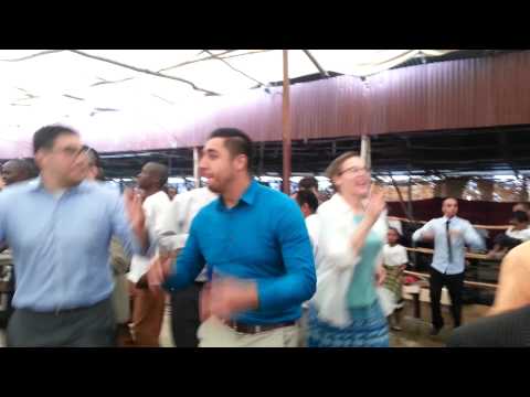 Singing together at Wara 2014 We Love Wara!