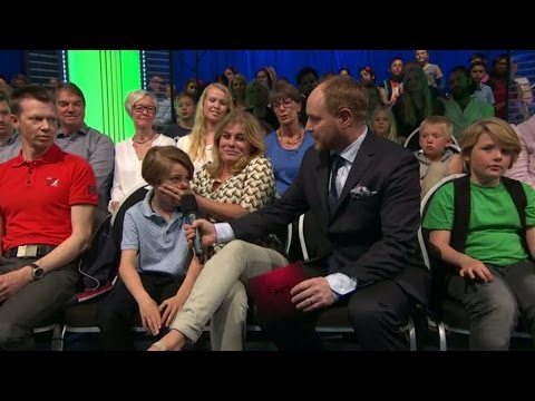 Pernilla Wahlgren hejdar sonens dansplaner - Let's Dance junior (TV4)