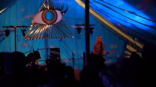 Snippet of The Lovely Eggs "I Just Want Someone To Fall In Love With" @ Farmfestival 2015