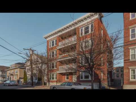 39 Harbor Street, Unit 4, Salem MA - Christina Frost, TEAM CROWELL - Tel 978-766-3467