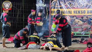 Download lagu BIKIN MERINDING.!! LAGU ANGKER LINGSIR WENGI SAAT DI NYANYIKAN mp3