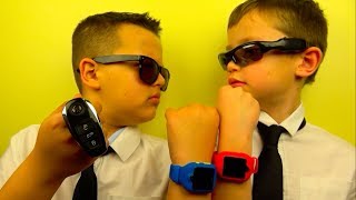 Спецагенты 007 Макс и 009 Ярик выполняют задание в ночном отеле Radisson Blu Kiev