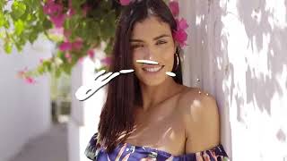 Juan Luis Guerra 4.40 - Coronita De Flores (Lyric Video)