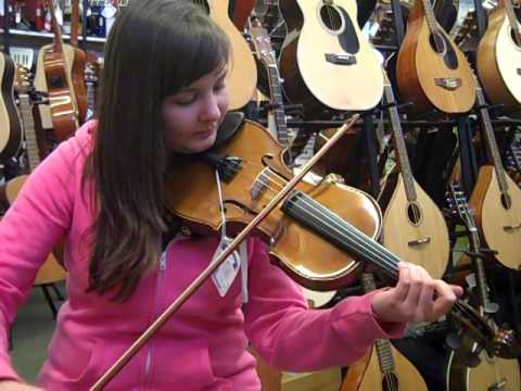 Charlie plays the Stentor Student II Violin Fiddle @ Hobgoblin Music Birmingham