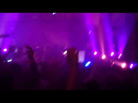 Krewella - Live for the Night vs. Mightyfools - Footrocker