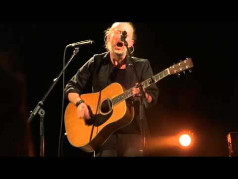 Pathway to Paris : Thom Yorke - The Clock (HD) Live In Paris 2015