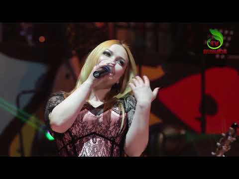 Mireya Cozma și Tharmis -  Flori de măr