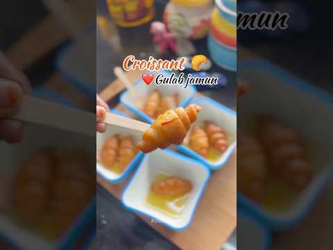 Croissant Gulab Jamun 🥐❤️ #thecookgirl #croissant #croissantgulabjamun #dessert #easydessert