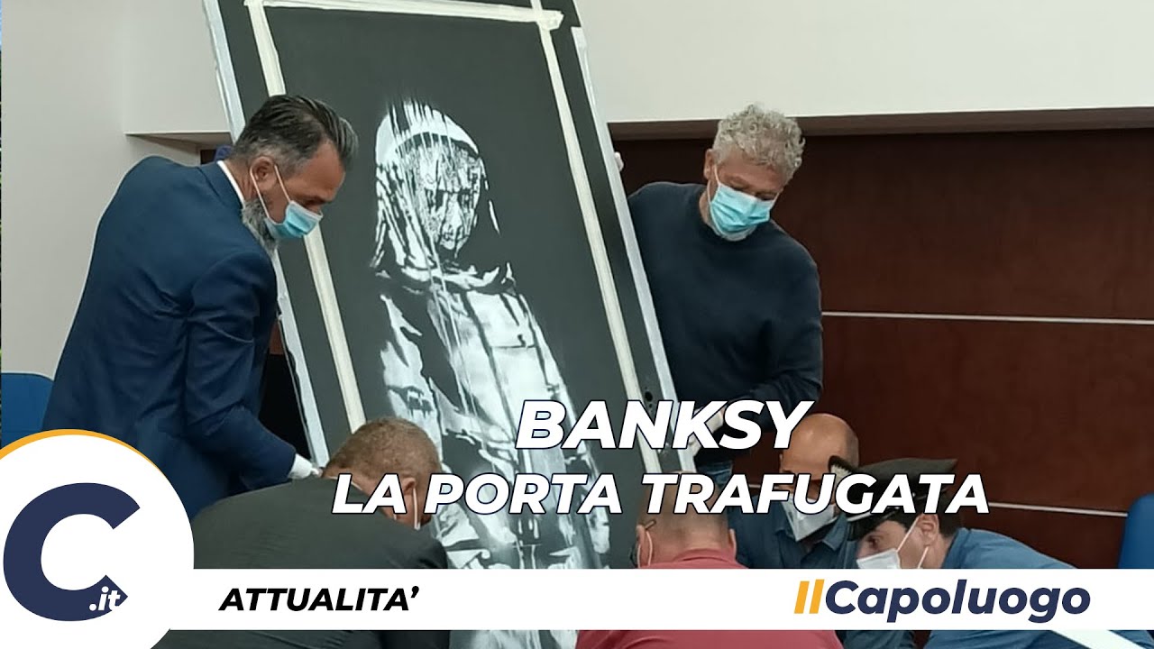 Banksy, ritrovata in Abruzzo la porta trafugata del Bataclan