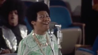 Aretha Franklin-Climbing Higher Mountains (Gospel Music Live)
