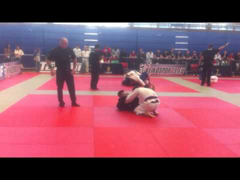 Ibjjf London open 2014 sergio marciano (cyclone) vs Lee renaut (carlson gracie) 7th IBJJF RANKING