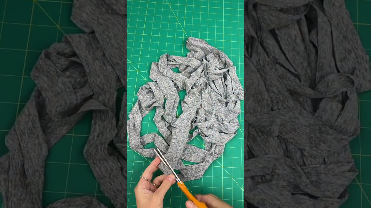 DIY T-Shirt Yarn!! #tshirtyarn #upcyclecraft #recyclecraft #oldtshirt #easycraft #craftsupply