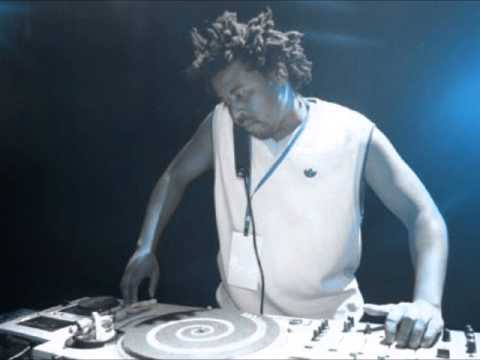 DJ Sox Ft Bhar - Sgubhu (NEW 2013) SA HOUSE