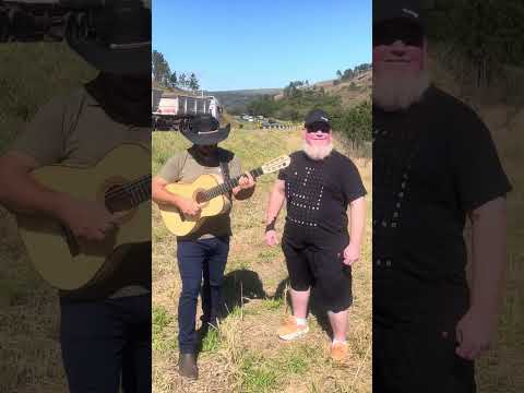 Casa Velha - Hugo Cezar e Vermelho