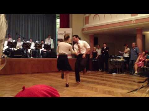 Stephen Sayer & Chandrae (Chanzie) Roettig, Shag in Munich