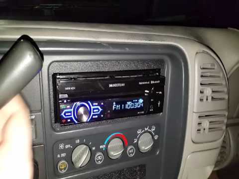 Soundstream VR-74H2B DVD/CD Car stereo w/back up camera