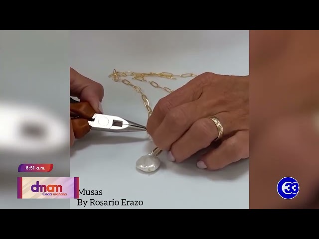 Vídeo relacionado con Kbsin212 Collar para Mujer, Collar Smile y Perlas De Agua Dulce, con Una Carita Amarilla, Collar De Perlas En La Clavícula, Perlas Barrocas, para Mujeres, Adolescentes, Niños, Adultos