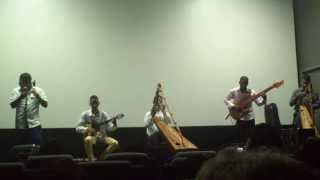 El Chigüito - Compasses  en Valencia cine arte patio trigal