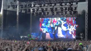 Skrillex playing Benny Benassi - Cinema (Skrillex Remix) @ Weekend Festival, Finland 17.8.2012