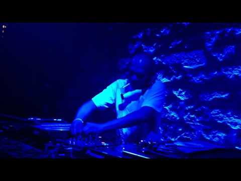 Jerome Sydenham play String of life @ Showcase Paris 20.08.11