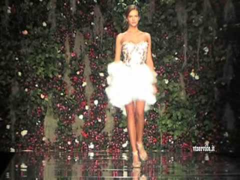 ABED MAHFOUZ Collezione PRIMAVERA-ESTATE 2011.wmv