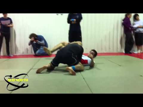 6 u73kgs Novice  Group B - Match 3 - Jason Balestra (The Labs) vs. Martyn Berrington (The Pound).MOV