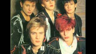 Duran Duran - (I&#39;m looking for) Cracks in the pavement