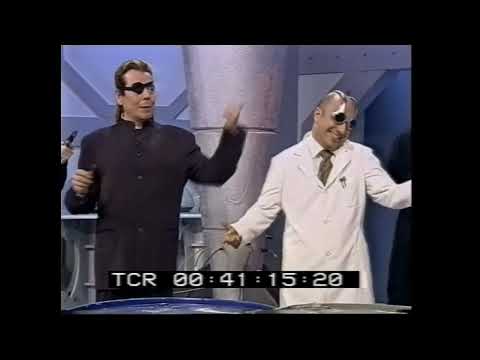 Cruz y Raya Agente 007 James Bond Juan Muñoz Cómico