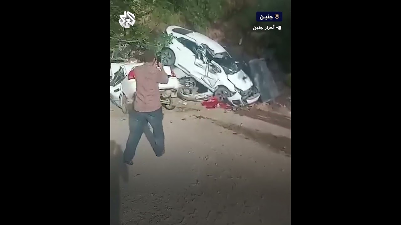 اليات الاحتلال تدمر الطرقات وتحطم سيارات الاهالي خلال اقتحامها مخيم جنين