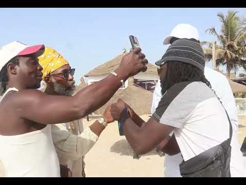 MAHAA D HAMMER ft LUTAN FYAH-Talk Talk