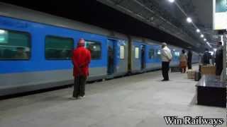 preview picture of video 'NEW DELHI- KALKA SHATABDI EXPRESS ENTRING CHANDIGARH Jn.'