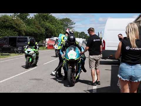 Мотоциклы CFMOTO одержали 4 победы в Кубке Croft Circuit (Великобритания)