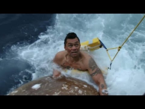 Deckhand Jumps Overboard | Deadliest Catch