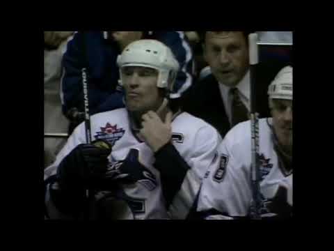 Mark Messier's first goal of the 1997-98 season