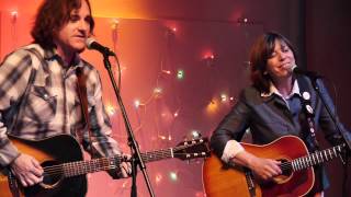 Stacey Earle & Mark Stuart: Spread Your Wings