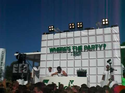 Axwell @ Kallis, Visby v.29 2010 - Steve Angello - Knas
