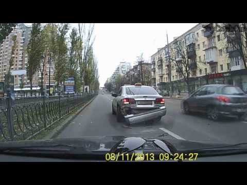 Kompilacja wypadków na drodze w Rosji (Listopad)