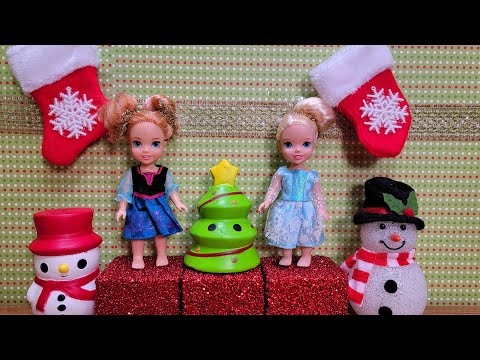 Tree decorating ! Elsa & Anna toddlers  - preparing the house for Christmas