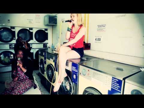 The Boxettes - Macy Brown