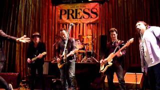 Willie Nile rocks the house at Light of Day 12- with a little help from his friends!