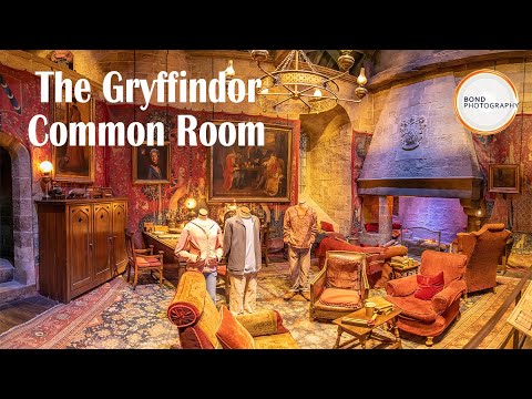 Harry Potter's Gryffindor Common Room - A Tour