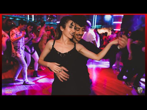 Jensen - Frio Remix (feat. Pinto Picasso) [Eli y Alin] @Sensual Bachata Dance