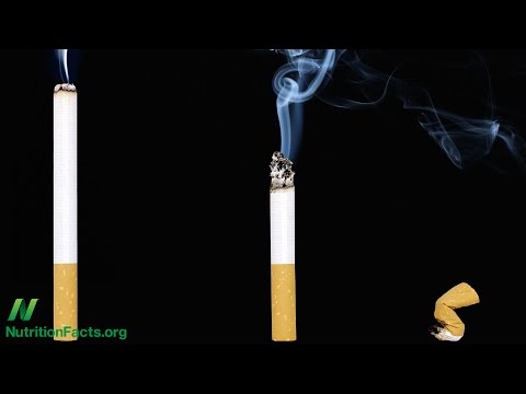 1950年代の喫煙を医師が推奨 (Doctors recommend smoking in 1950s)