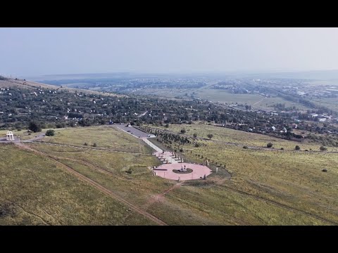 Гора, которая сама себя хвалит